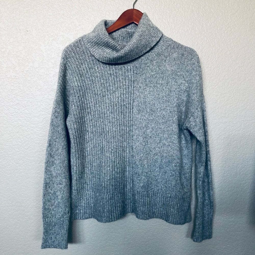 Rachel Zoe Soft Cozy Gray Sweater XS